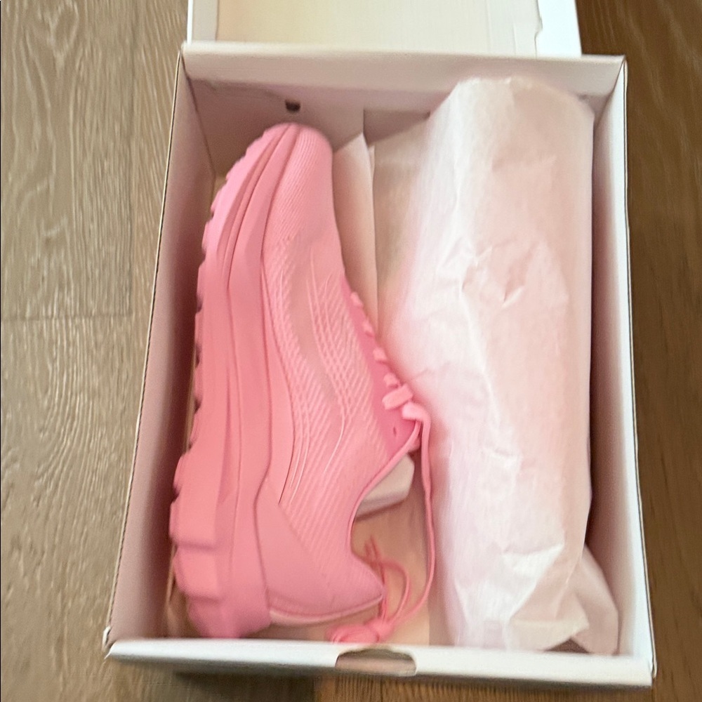 ALO Yoga Women’s- Alo Runner - Sweet Pink Size 10 - Picture 4 of 9